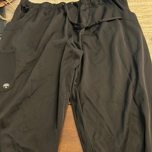 1 xl healing hands black scrub set